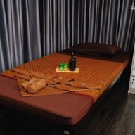 ช่างนวด และ ช่างเล็บ 1