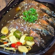 Dong E สุขุมวิทพลาซ่า