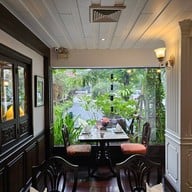 บรรยากาศ Baan Khanitha สาทร