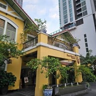 หน้าร้าน Baan Khanitha สาทร