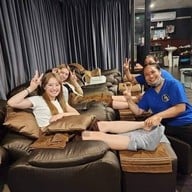 ช่างนวด และ ช่างเล็บ 1