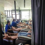 ช่างนวด และ ช่างเล็บ 1