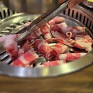 Dong E สุขุมวิทพลาซ่า