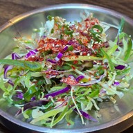 Dong E สุขุมวิทพลาซ่า