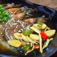 Dong E สุขุมวิทพลาซ่า