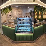 หน้าร้าน ร้านอาหาร ชีสเค้กเฮ้าส์ Bumrungrad Hospital