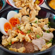 สมใจ ก๋วยเตี๋ยวต้มยำ หนองฮ่อ