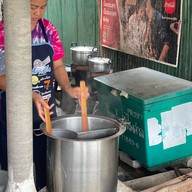 ก๋วยเตี๋ยวยายดำเตาฟืน