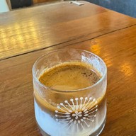 GravitaRoasterandBistro เลี่ยงหนองมน