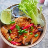 สุขนิยม  ก๋วยเตี๋ยวสูตรคุณยาย