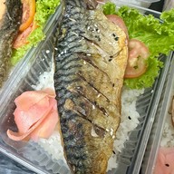 เมนูของร้าน ซูชิมั้ย สาขาเมืองยะลา สะเตง