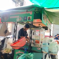 เปาะเปี๊ยะสดขาหมู (เจ้าอาม่า) - คลองถม