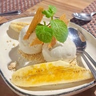 The Deck by the river โรงแรมอรุณเรสซิเด้นท์