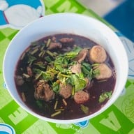เมนูของร้าน ก๋วยเตี๋ยวยายดำเตาฟืน