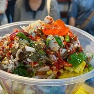 เมนูของร้าน เอ๊ะอะยำ (AHh EH YuM)