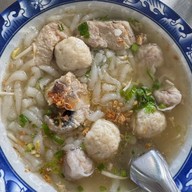 เกี๊ยวปลานายเคี้ยม