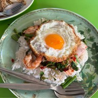 ก๋วยเตี๋ยวคั่วไก่ สุกี้(ลุงบอย)