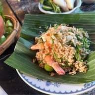 Rongros ถนนมหาราช