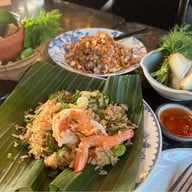 Rongros ถนนมหาราช