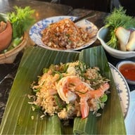 Rongros ถนนมหาราช