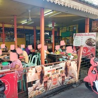 บรรยากาศ นายดอนต้มเลือดหมู