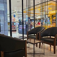 บรรยากาศ Starbucks Emporium Atelier