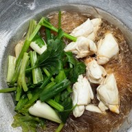 คุณนาย ขนมจีนน้ำยาปู ปูล้นล้น
