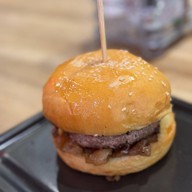 เนื้อแท้ เซ็นทรัลพลาซา เวสต์เกต