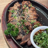 เนื้อแท้ เซ็นทรัลพลาซา เวสต์เกต