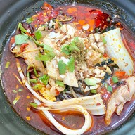 ว่างว่าง หมาล่าทั่ง สะพานยาว