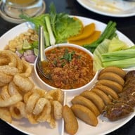 สามเสนวิลล่า ต้นตำรับเบียร์วุ้นแก้วแช่เจ้าแรกของไทย ราชพฤกษ์