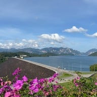 เขื่อนรัชชประภา (กุ้ยหลินเมืองไทย)