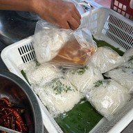 หมี่กะทิอุบลมาแม่ไลเจ้าเก่า