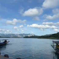 เขื่อนรัชชประภา (กุ้ยหลินเมืองไทย)