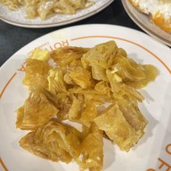 Rogu Roti at Jing Jai Village 
โรกุ โรตี สาขา จริงใจวิลเลท โรกุ โรตี สาขา จริงใจวิลเลท