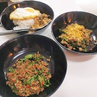 เมนูของร้าน Moomgapao มหาชัย
