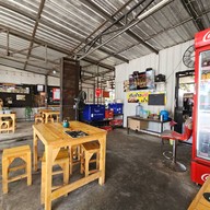 ตี๋โตกะเพราถาด โพธิ์แก้ว