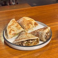 เมนูของร้าน Tentis Craft Burgers เรวดี