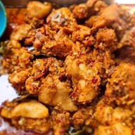 ร้านอาหารไผ่คู่ มอนอ