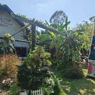 The Tropical Eco cafe