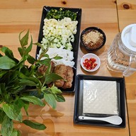 The happy table