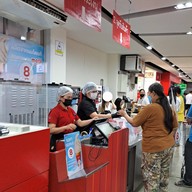 หน้าร้าน Macro Soft Serve