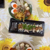 ก๋วยเตี๋ยวต้มยำสุโขทัย กระเพรา(ประดิพัทธ์25) ประดิพัทธ์-สะพานควาย