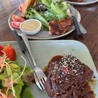 บ้านหมู รมควัน ภูเก็ต