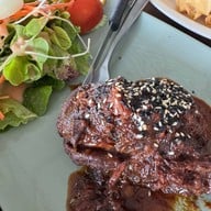 บ้านหมู รมควัน ภูเก็ต