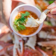 ร้านอาหาร บ้านทะเล แหลมผักเบี้ย