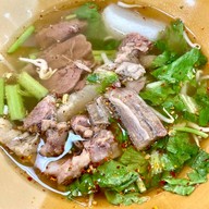 ร้านก๋วยเตี๋ยวบุหลันโกจิตร