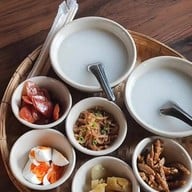 อรุณ cafe and all day breakfast