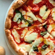Nuova Pizza เสาชิงช้า