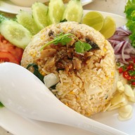 ร้านอาหาร บ้านทะเล แหลมผักเบี้ย